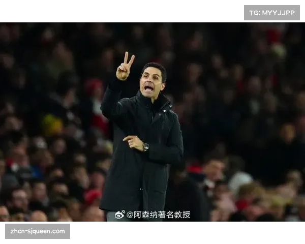 特写：安切洛蒂与阿尔特塔在场边激烈争论，第四官员上前调解